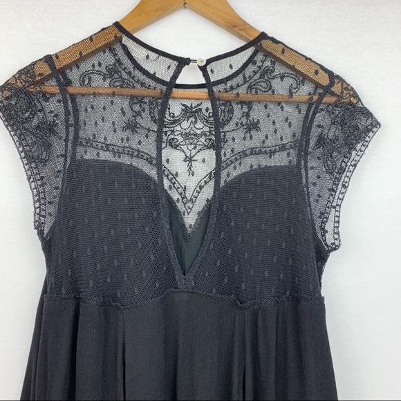 Wishlist Swing Dress Lace Embroidery Keyhole Back - Picture 3 of 8